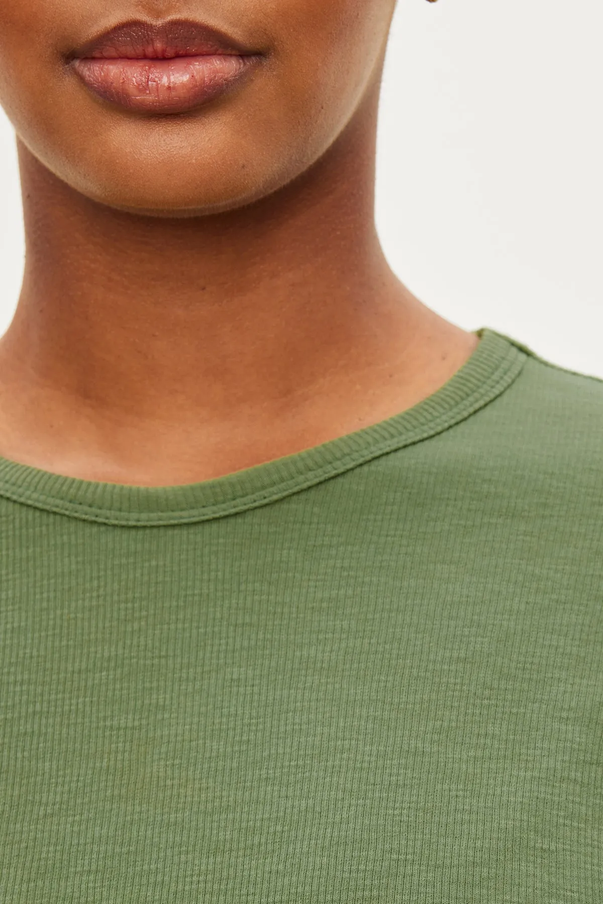 BRENNY RIBBED CREW NECK TEE