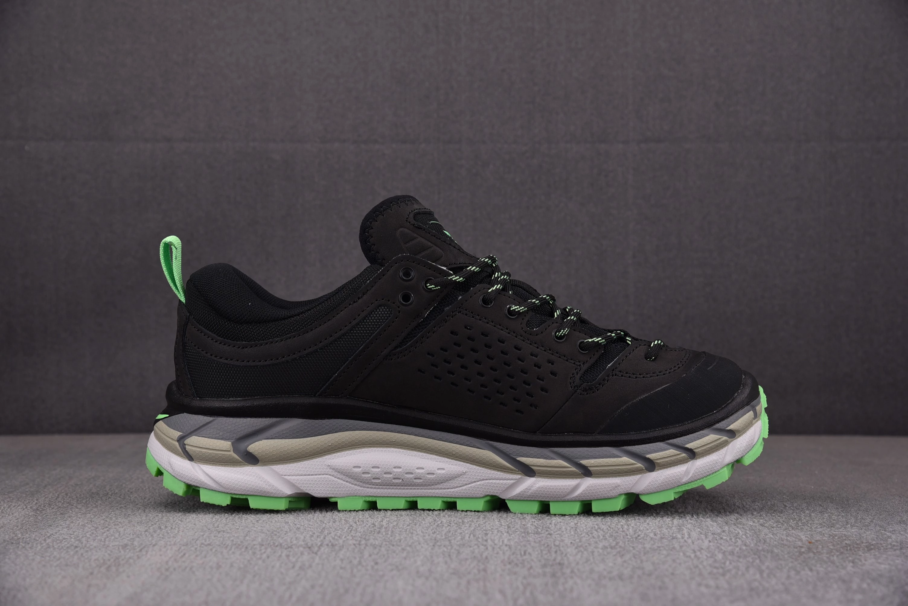 Hoka One One Tor Ultra Low Black Grey