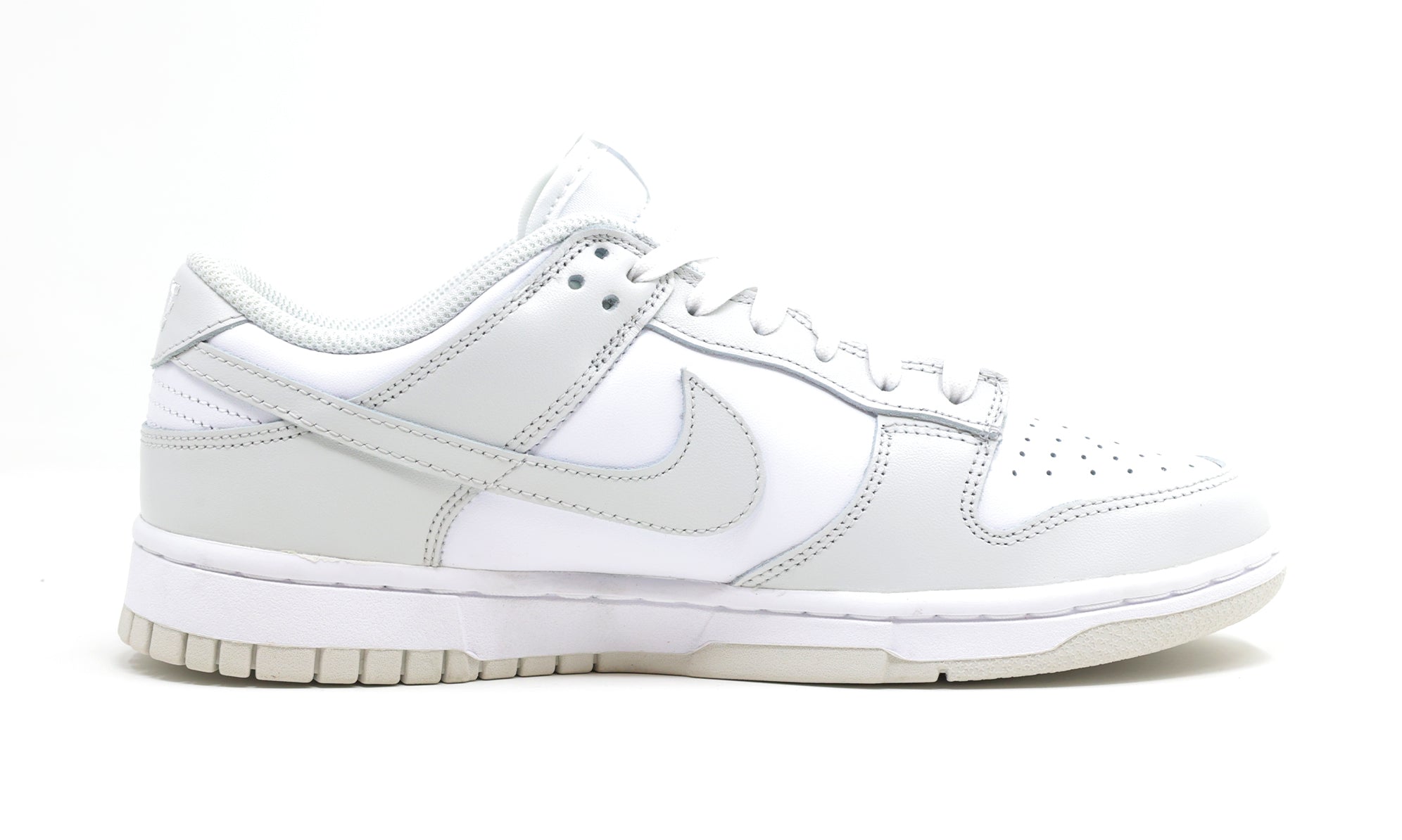 Nike Dunk Low 'Photon Dust' (W)