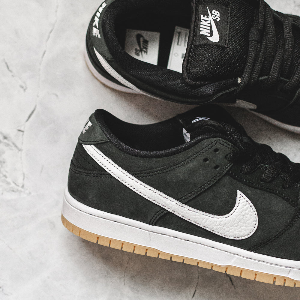 Nike Dunk Low SB Black Gum