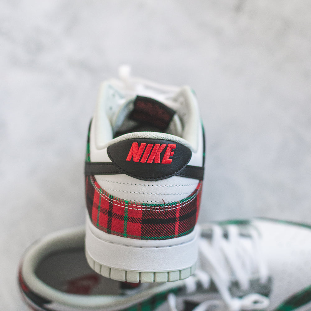 Nike Dunk Low Tartan Plaid