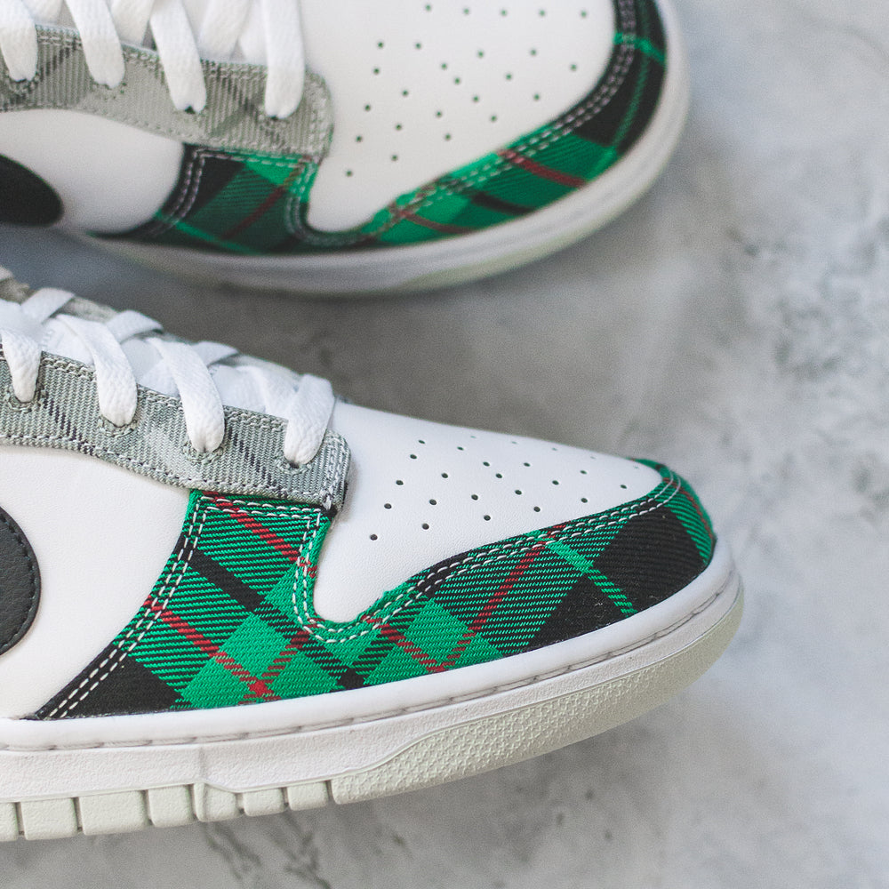 Nike Dunk Low Tartan Plaid