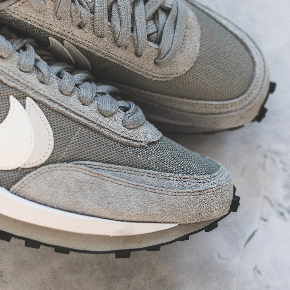 Nike LD Waffle SF sacai x Fragment Grey