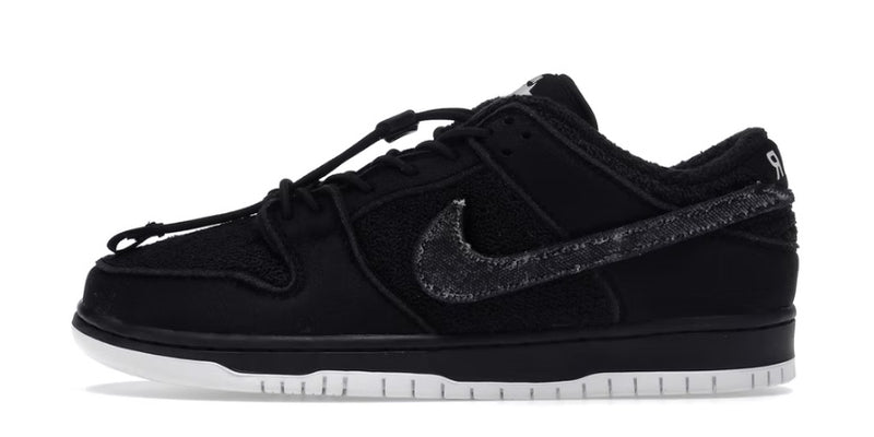 Nike SB Dunk Low Gnarhunters