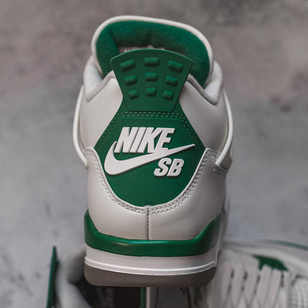 Nike SB x Air Jordan 4 Retro SP Pine Green